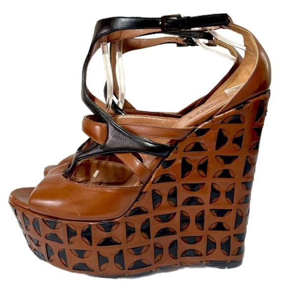 ALAIA Paris Leather Wedge Sandals - Picture 3 of 16